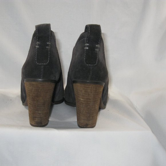Vince Camuto Heeled Slip on Suede Booties - Size 7 - Gently Worn - Picture 3 of 5